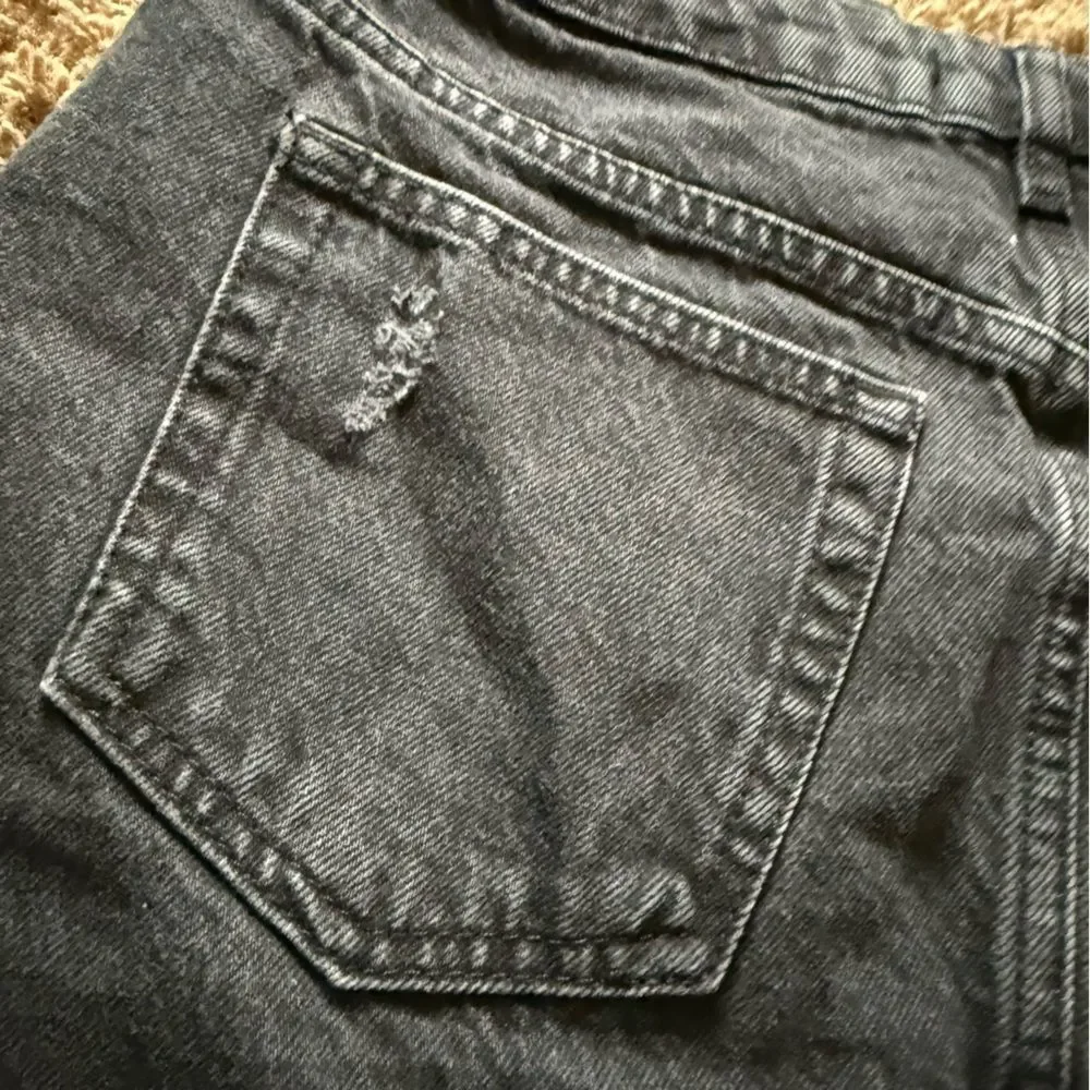 26 size We The Free Free People Black Denim Skirt Jean skirt distressed
